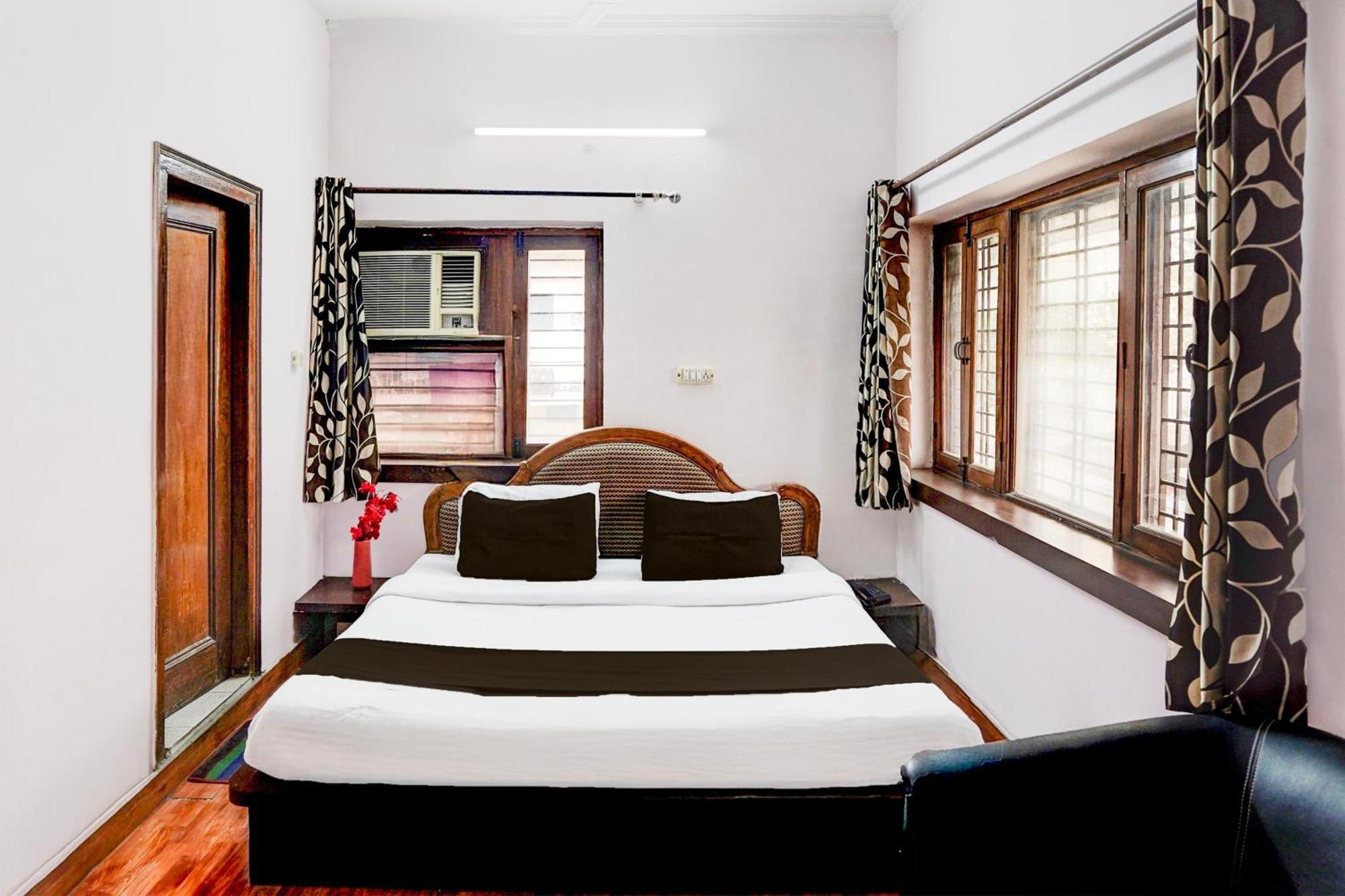 Super Hotel O Krishna Nagar Chowk Near Ongc Дехрадун Екстериор снимка